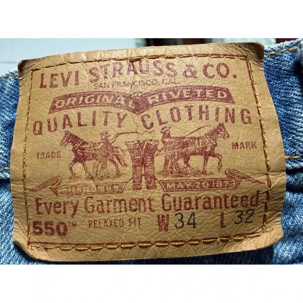 Vintage Levi's 550 Relaxed Fit Jeans Mens 34x32 Made in USA 90s